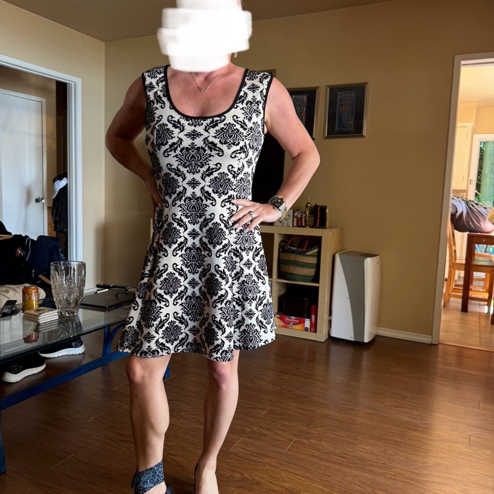 Elegant Black and White Patterned Dress